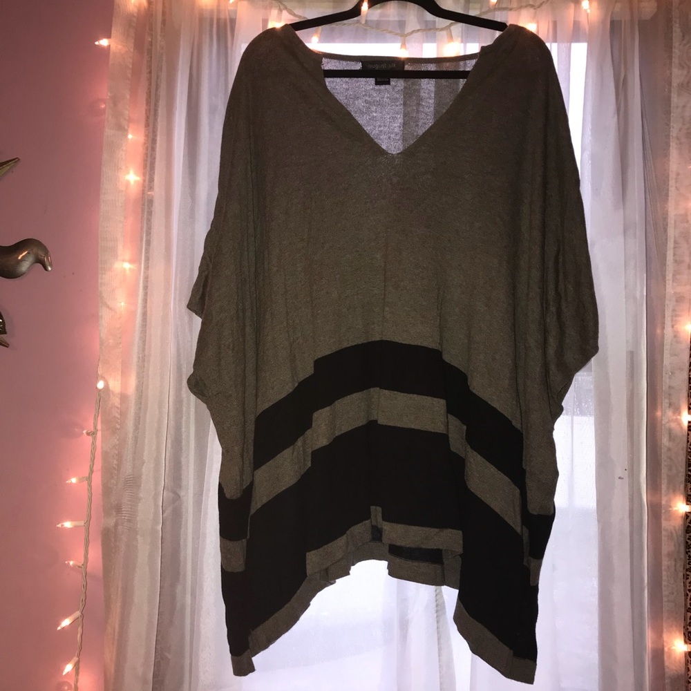 Poncho sweater